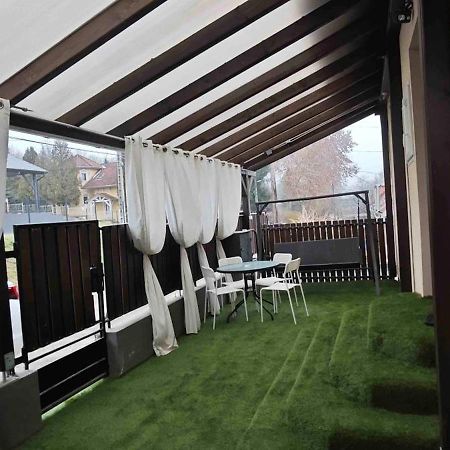 Lugas Apartman Miskolctapolca 2 Haloszoba Dezsa Es Jakuzzi Koezel A Barlangfuerdohoez Exterior photo