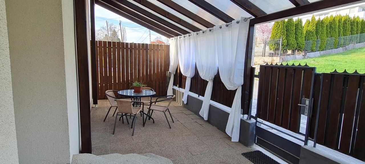 Lugas Apartman Miskolctapolca 2 Haloszoba Dezsa Es Jakuzzi Koezel A Barlangfuerdohoez Exterior photo
