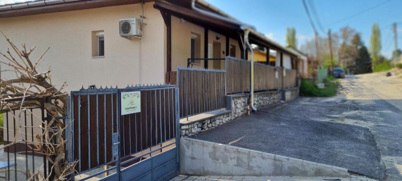 Lugas Apartman Miskolctapolca 2 Haloszoba Dezsa Es Jakuzzi Koezel A Barlangfuerdohoez Exterior photo