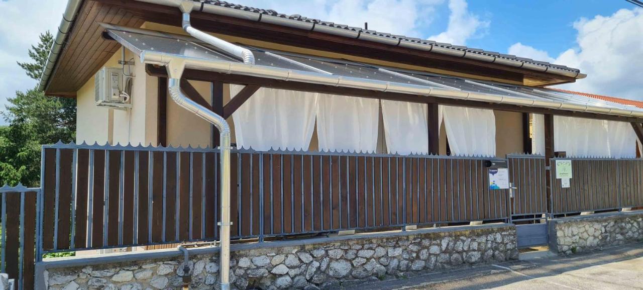 Lugas Apartman Miskolctapolca 2 Haloszoba Dezsa Es Jakuzzi Koezel A Barlangfuerdohoez Exterior photo