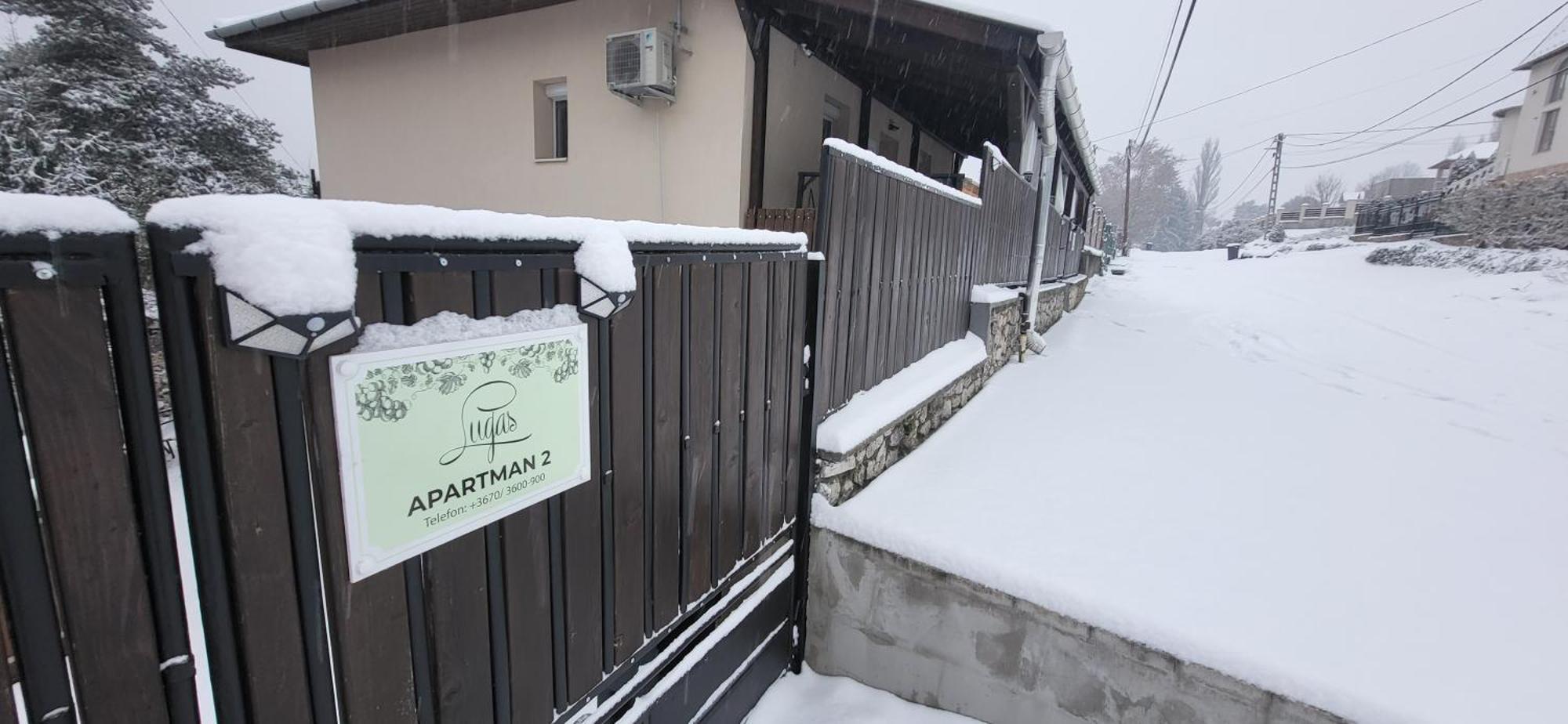 Lugas Apartman Miskolctapolca 2 Haloszoba Dezsa Es Jakuzzi Koezel A Barlangfuerdohoez Exterior photo